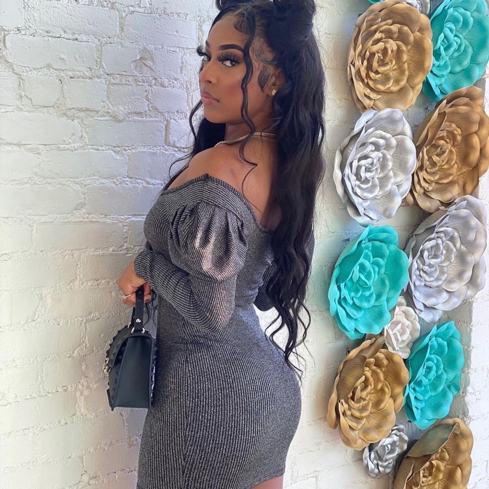 Need a holiday dress ? Shop @ Baddiez Boutique 😍